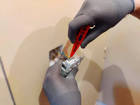 Электрик в Петергоф, Ломоносов, Стрельна и Ленинградской области