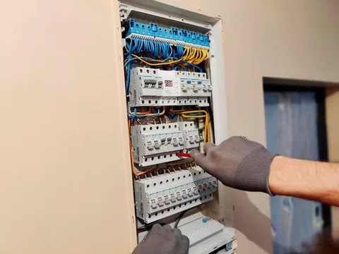 Электрик в Петергоф, Ломоносов, Стрельна и Ленинградской области